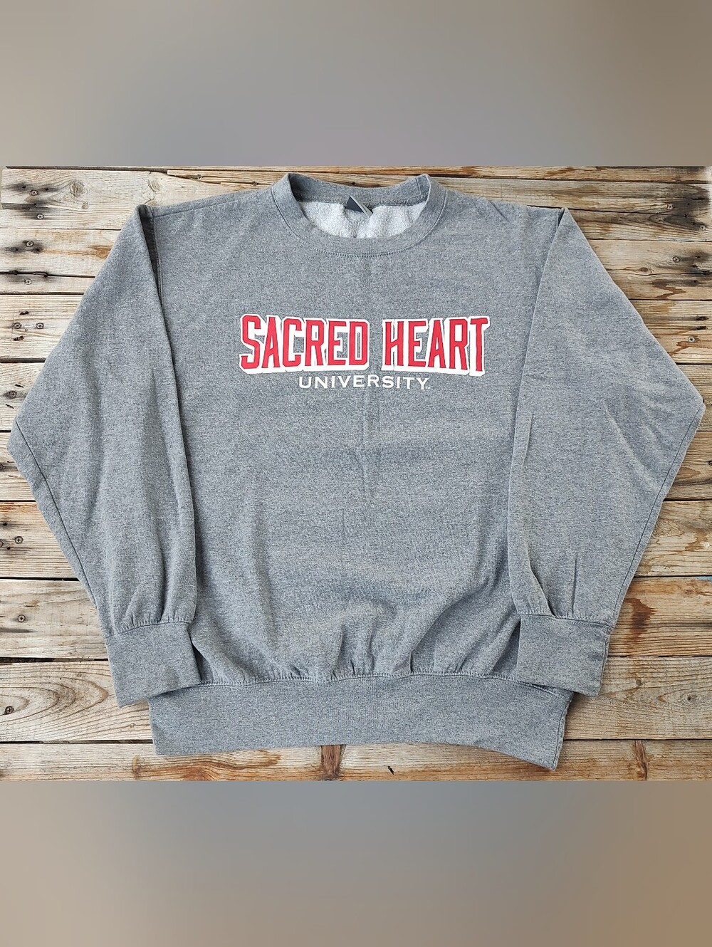 2000's NCAA Sacred Heart University Sweatshirt  men's Size Large